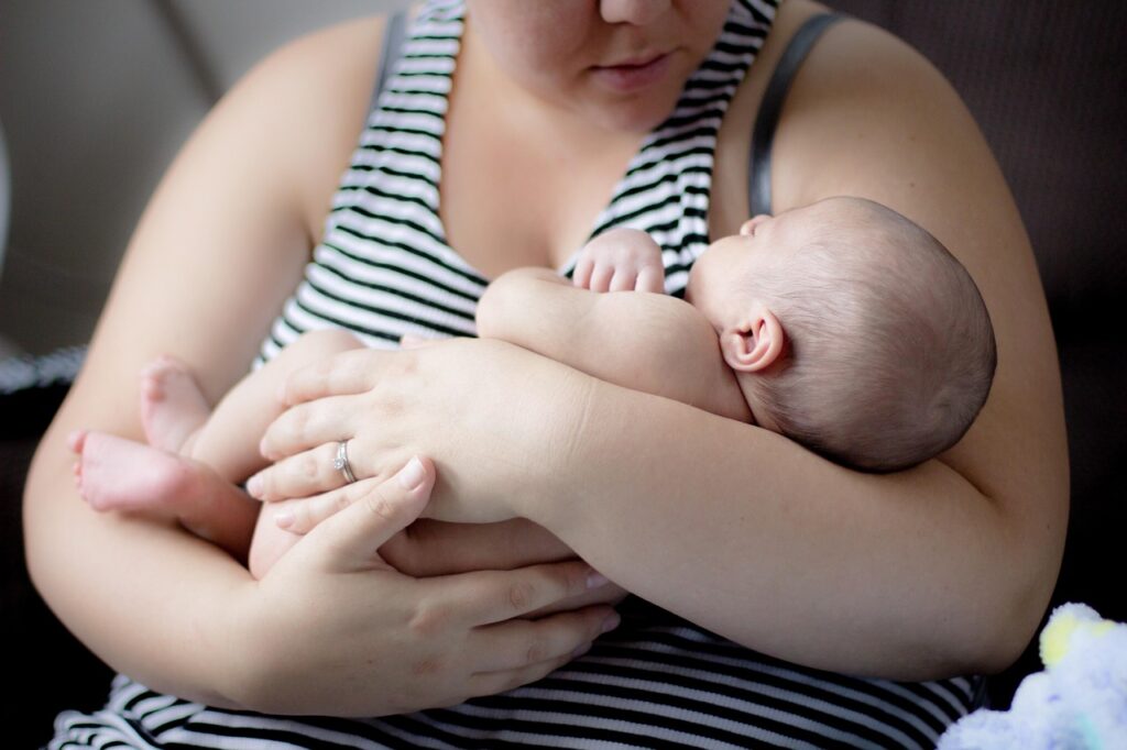 mother, baby, woman, child, little, newborn baby, cradle, carry, motherhood, parent, parenthood, love, mom, newborn, happy mothers day, mum